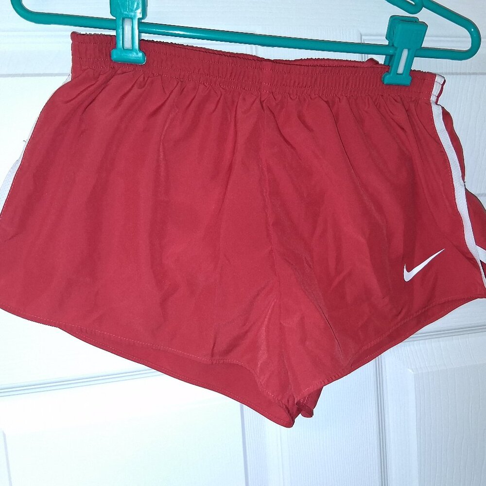Nike Women’s 2” DRI-FIT Shorts Red Size M Running